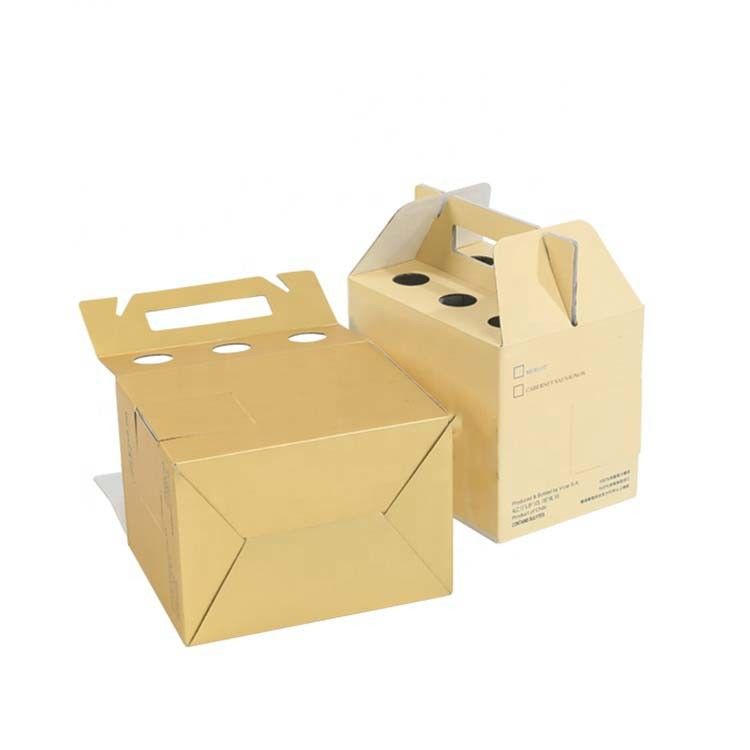 Caixa de bolo conservada em estoque de papel da janela do cartão com cartão da bolha