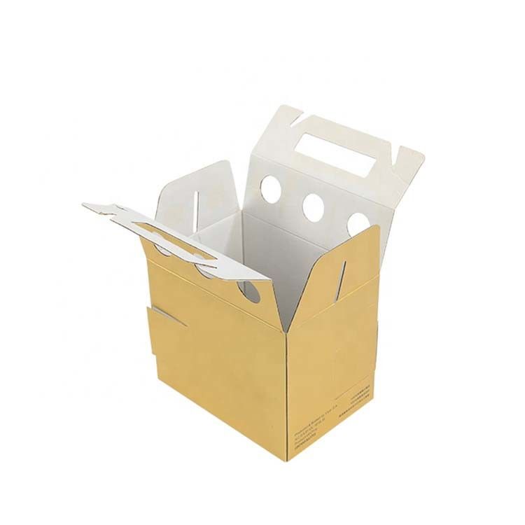 Caixa de bolo conservada em estoque de papel da janela do cartão com cartão da bolha