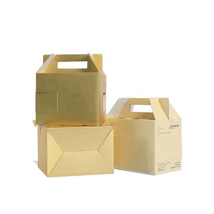 Caixa de bolo conservada em estoque de papel da janela do cartão com cartão da bolha