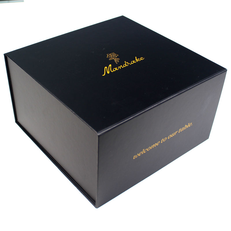 Caixa de presente de beleza dobrável de óleo essencial em preto com cartão rígido e tamanho personalizado