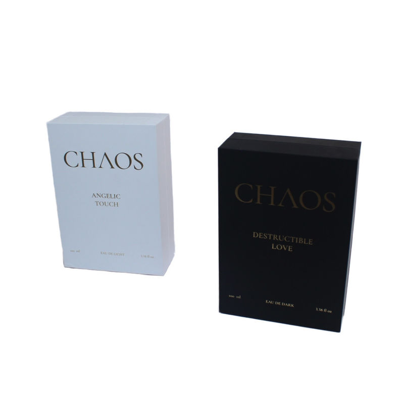 Design de embalagens de caixas de perfumes em preto e branco com fecho magnético para pequenas empresas