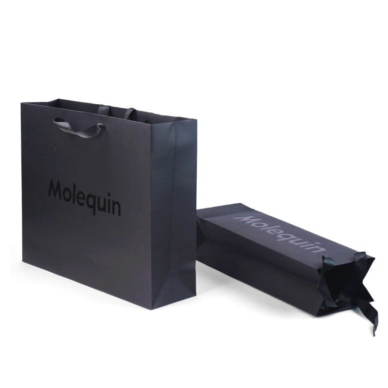 Bolsas de compras de papel preto personalizadas com alças de fita Design de caixa de embalagem elegante