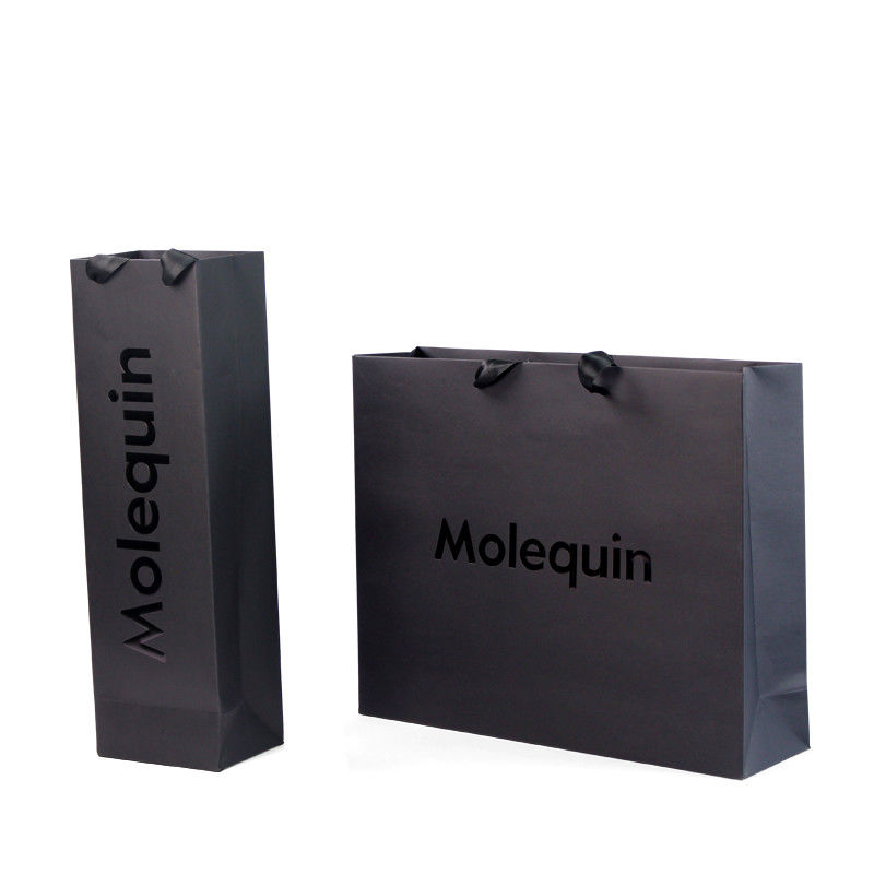 Bolsas de compras de papel preto personalizadas com alças de fita Design de caixa de embalagem elegante