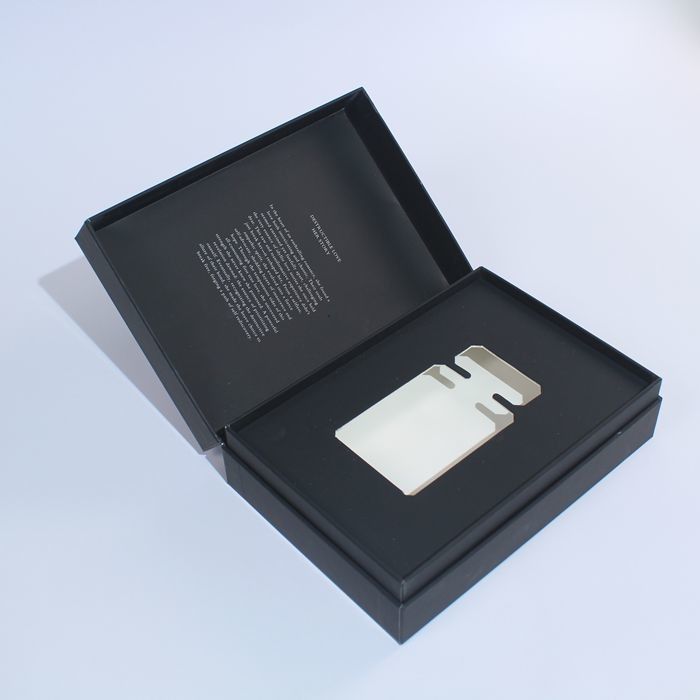 Caixa de presente de perfume branco e preto Caixas de embalagem pequenas adequadas para cuidados com a pele com logotipo personalizado