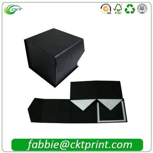 Caixas de embalagem de perfumes de fecho magnético de luxo Papel de cartão ondulado com laminação / verniz brilhante
