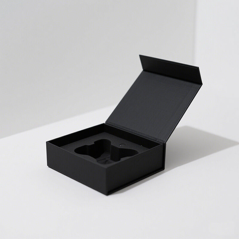 Wholesale Logotipo personalizado EVA espuma inserir cartão rígido caixa de embalagem de presente magnética com materiais reciclados