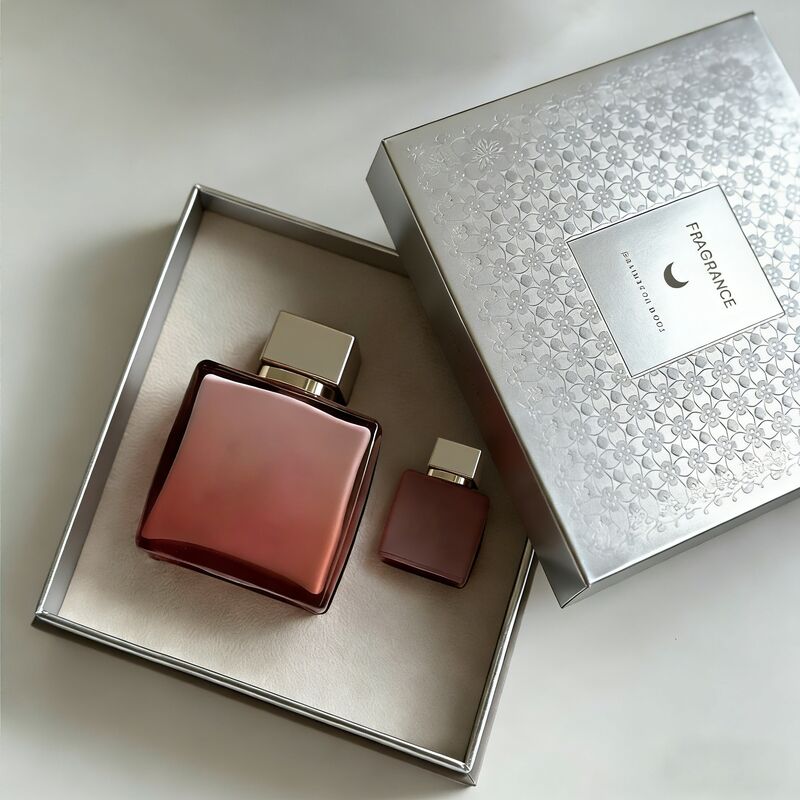 Caixa-presente de perfume personalizada com estampagem em folha de prata e cartão certificado FSC de 350gm para embalagens de fragrâncias de luxo