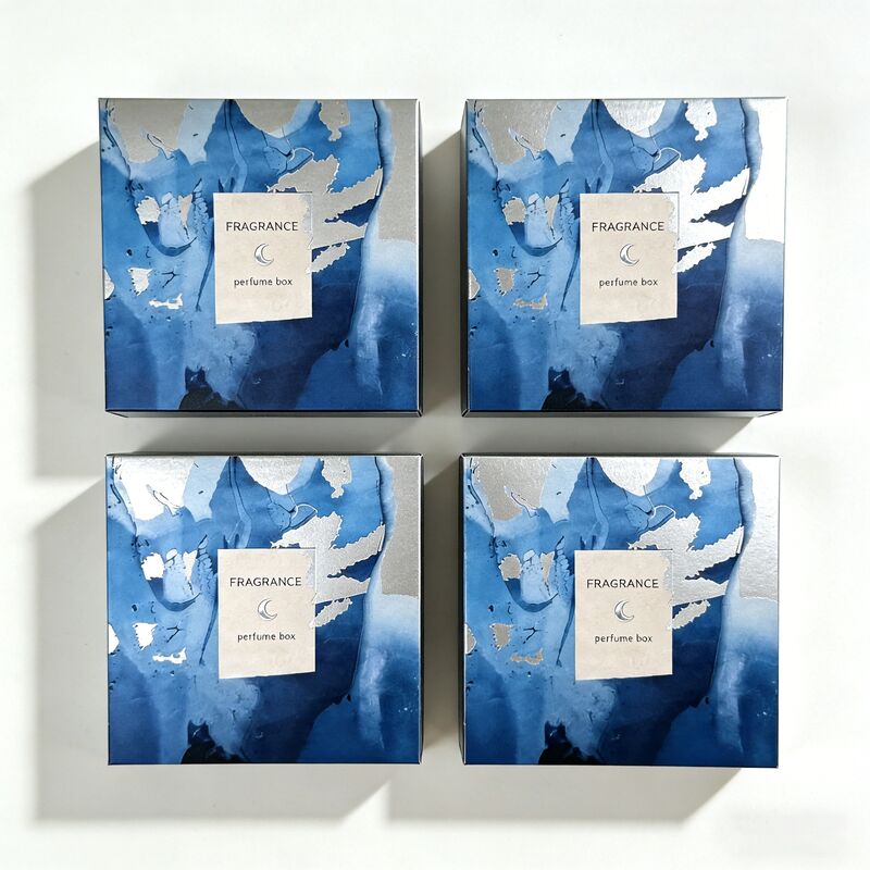 Caixa-presente de perfume personalizada com estampagem em folha de prata e cartão certificado FSC de 350gm para embalagens de fragrâncias de luxo