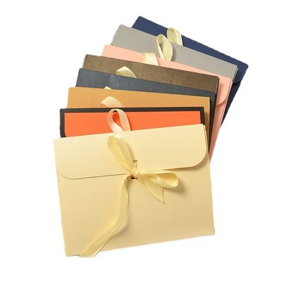 Envelope de papelão Bolsa de papel personalizada com fecho de fita